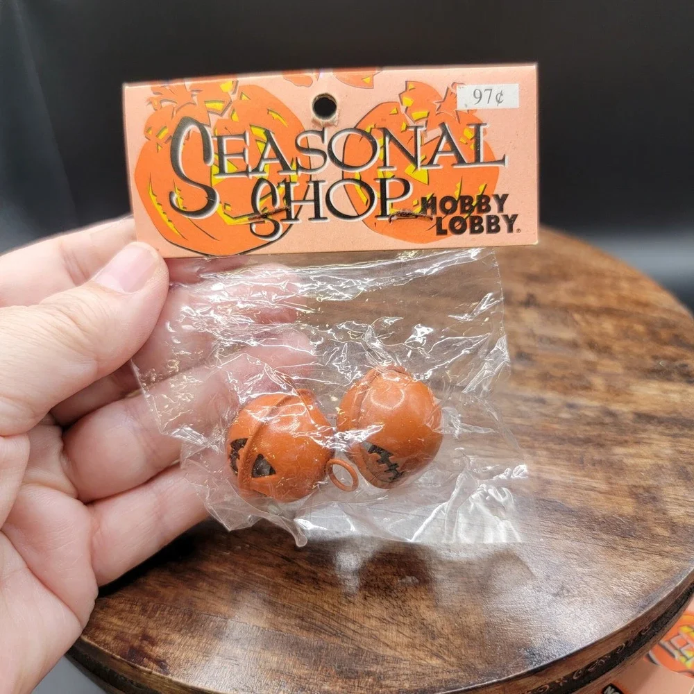 Vintage Jack-o'-lantern Novelty Metal Bells 1990s 5 Sets Of 2 (1 Has Damage)